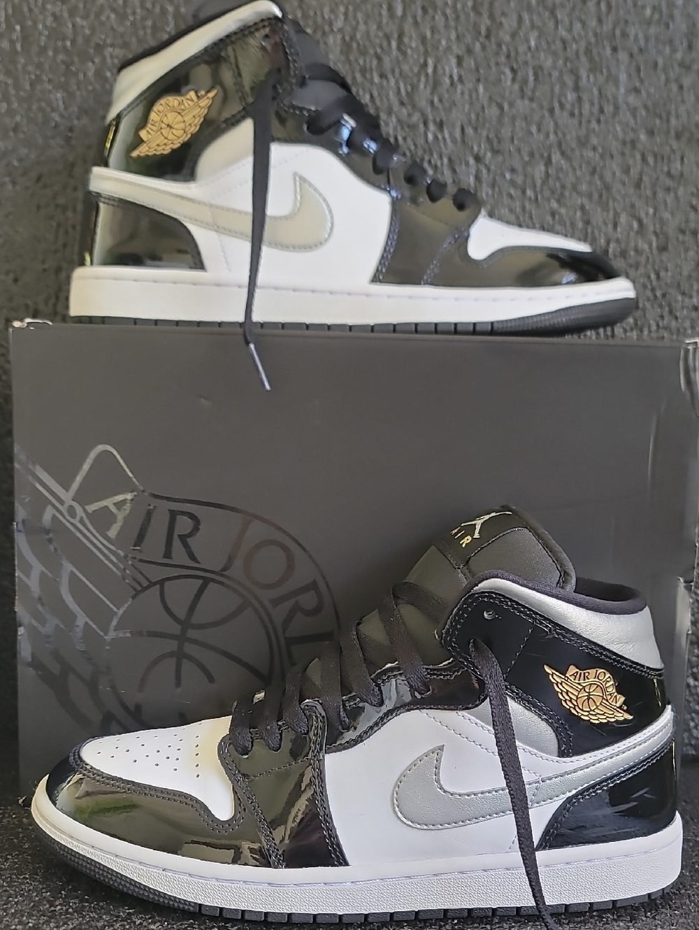 Nike Air Jordan 1 Mid SE "Metallic Silver/Metallic Gold" Patent Leather Wmns 9.5